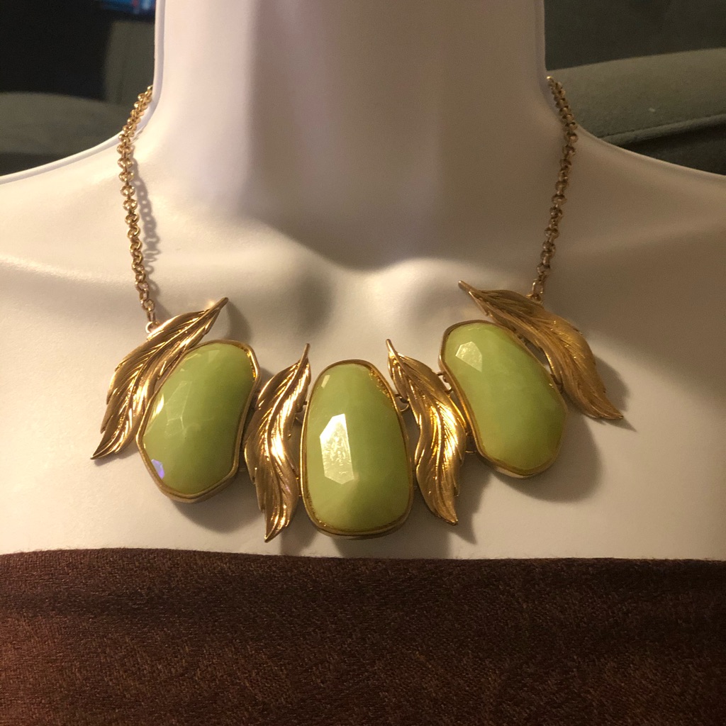 Green Fashion Necklace 8$